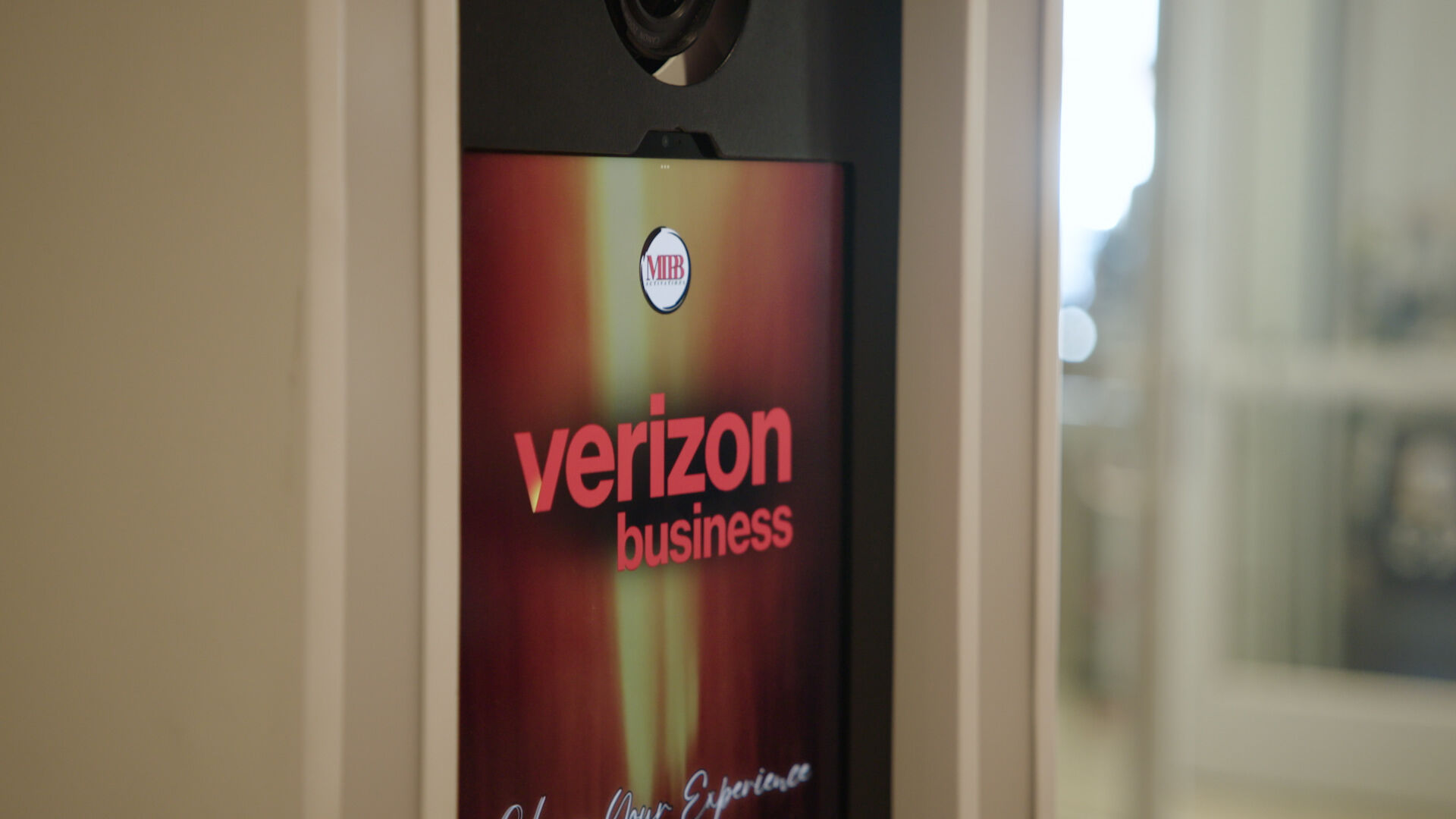 Unlock Growth: How Verizon Business Empowers Small Enterprises to Leverage Technology for Super Bowl LIX Success 1 VBG_SMBSummit_StillFromVideo_07.jpg